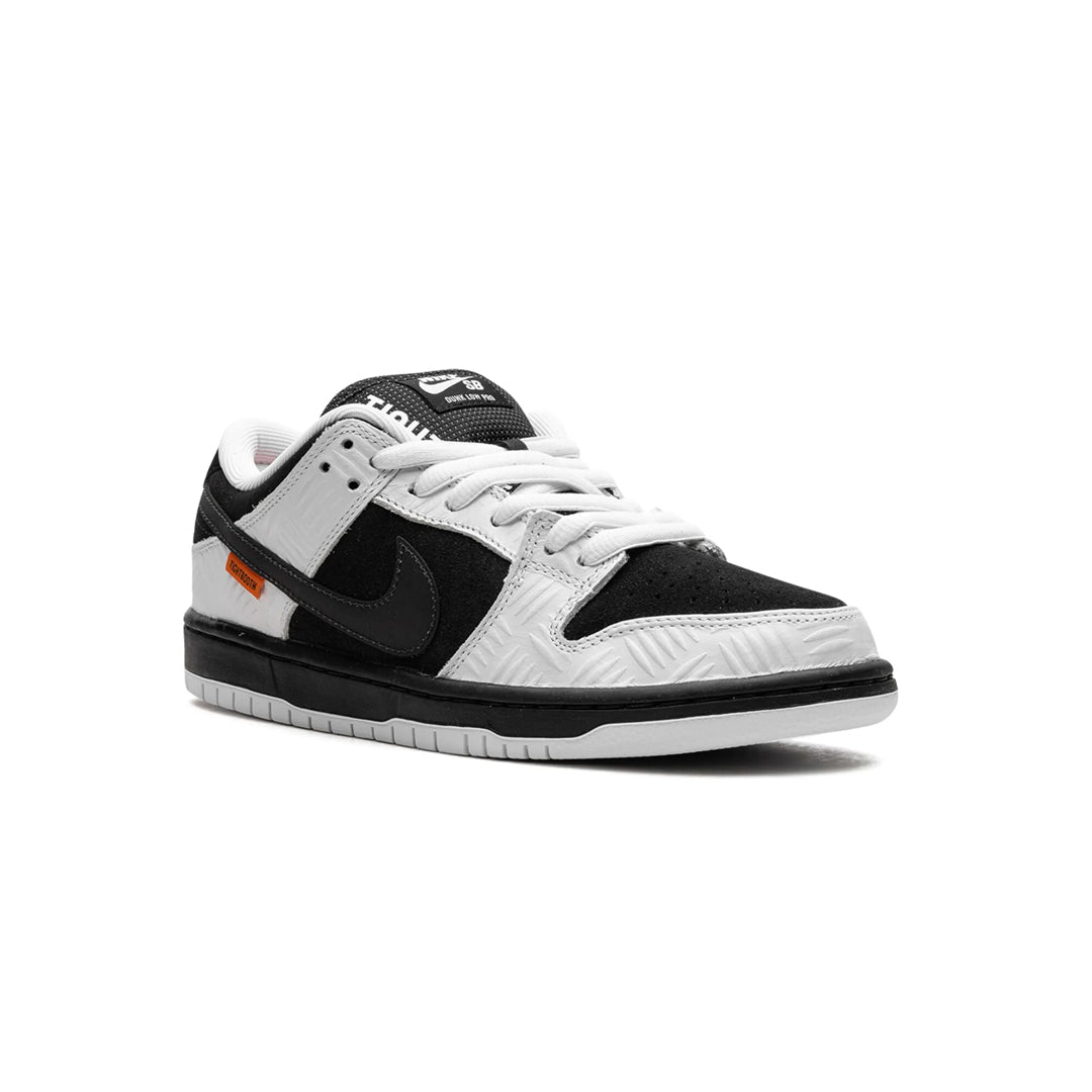 Nike SB Dunk Low Tightbooth