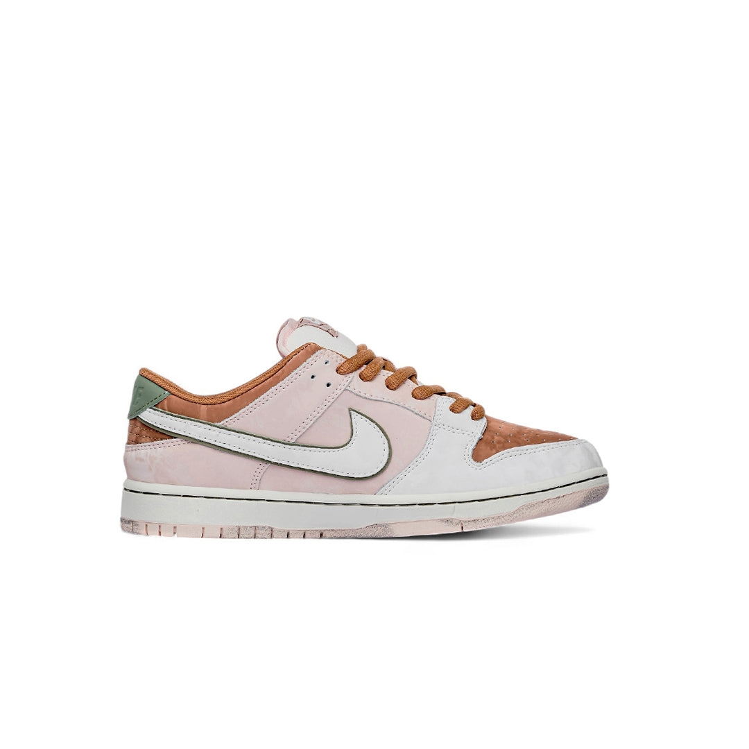 Nike SB Dunk Low Trocadero